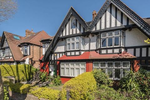 4 bedroom maisonette to rent, Hart Grove, London W5