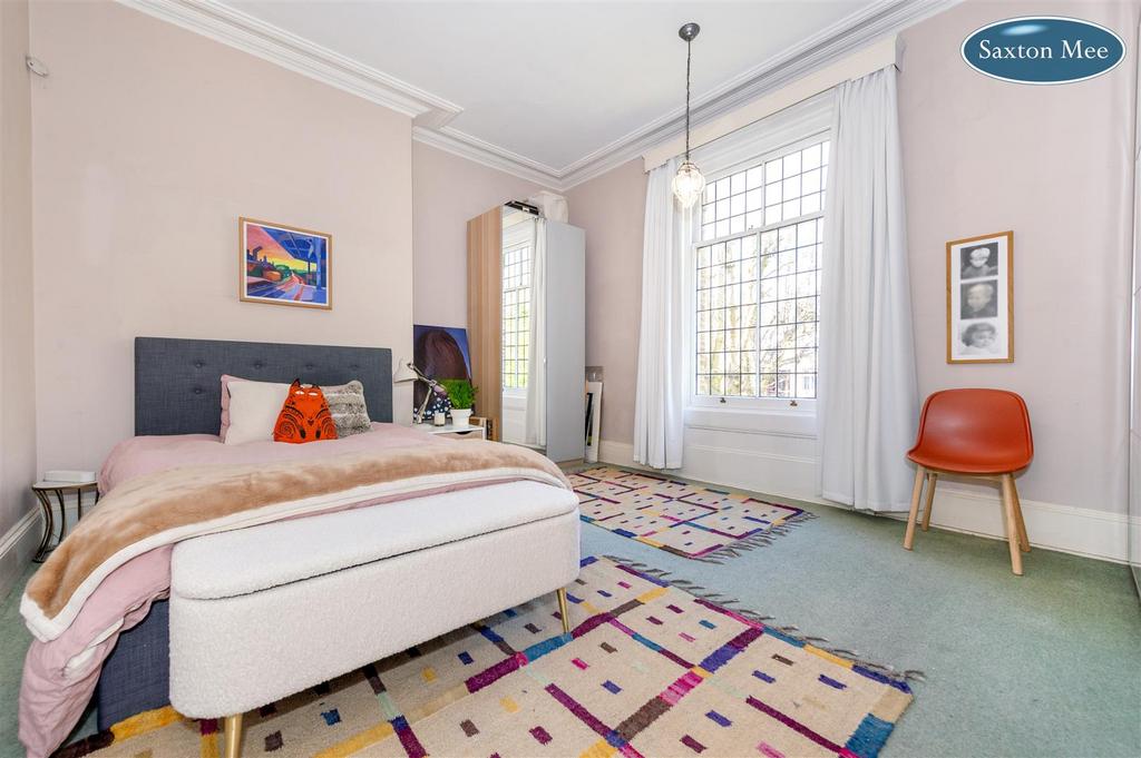 Bedroom 4939.jpg