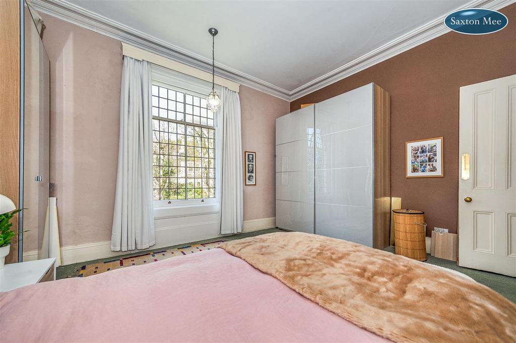 Bedroom 4965.jpg