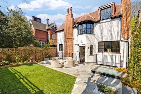 undefined, Netherhall Gardens, London
