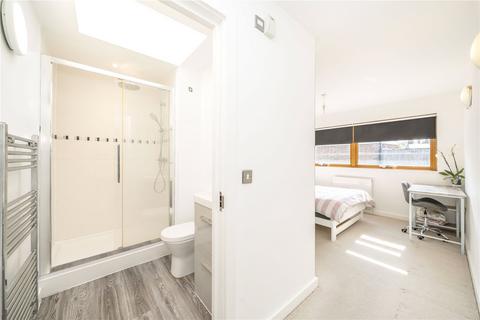 148a Burnt Ash Hill, London, SE12 0HU