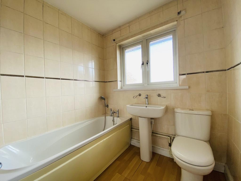 6 Jericho Place, Heathhall, DG1 3 UU - Braidwoods S