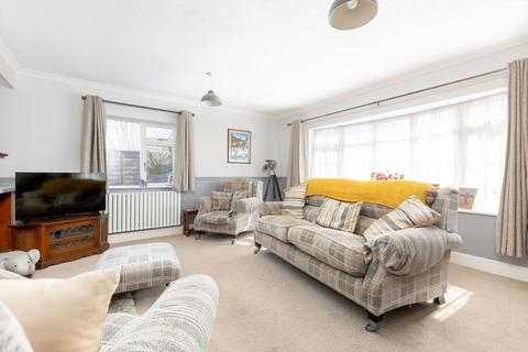 3 bedroom detached bungalow for sale, Eagle Farm Road, Biggleswade SG18