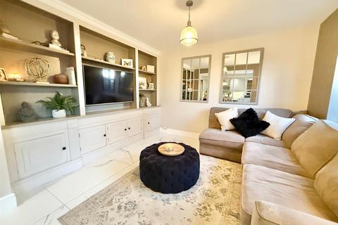 4 bedroom semi-detached house for sale, Fallibroome Road, Macclesfield