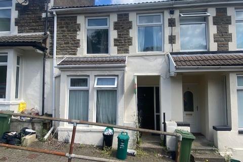 4 bedroom terraced house to rent, St. Michaels Avenue, Pontypridd, CF37