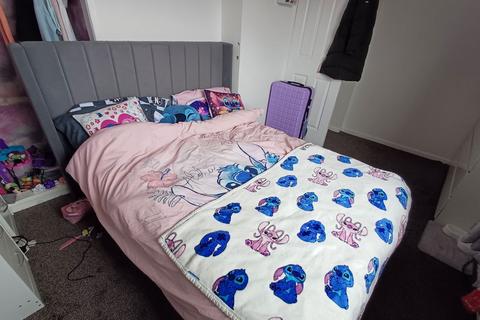 16 Blithfield Walk, Denton, Manchester, M34 6JH