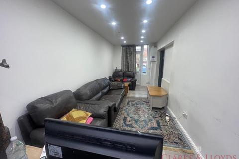 2 bedroom flat for sale, Woodford Green IG8