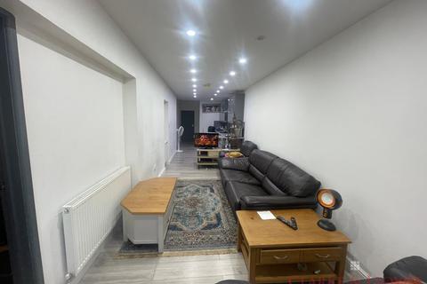 2 bedroom flat for sale, Woodford Green IG8