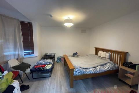2 bedroom flat for sale, Woodford Green IG8