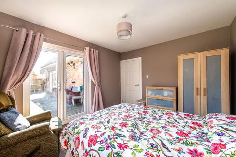 10 Bentley Close, Longfield, DA3 7LJ