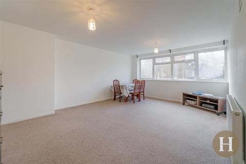 2 bedroom flat to rent, Cedarhurst, Quinton, Birmingham, B32