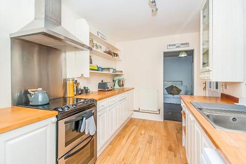 3 bedroom semi-detached house to rent, West Parade, PETERBOROUGH PE3