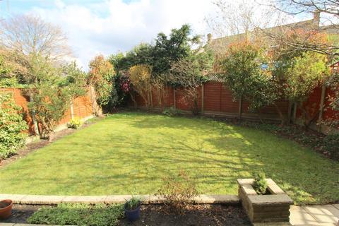 15 Godley Road, Byfleet, West Byfleet, KT14 7EW