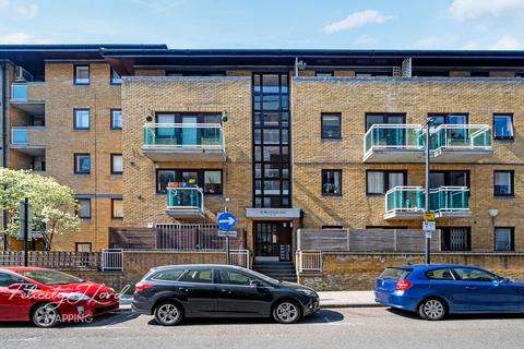 2 bedroom flat for sale, Cartwright Street, London E1