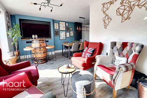 4 bedroom link detached house for sale, Emmetts Grove, Hampton Gardens