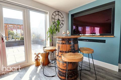 4 bedroom link detached house for sale, Emmetts Grove, Hampton Gardens