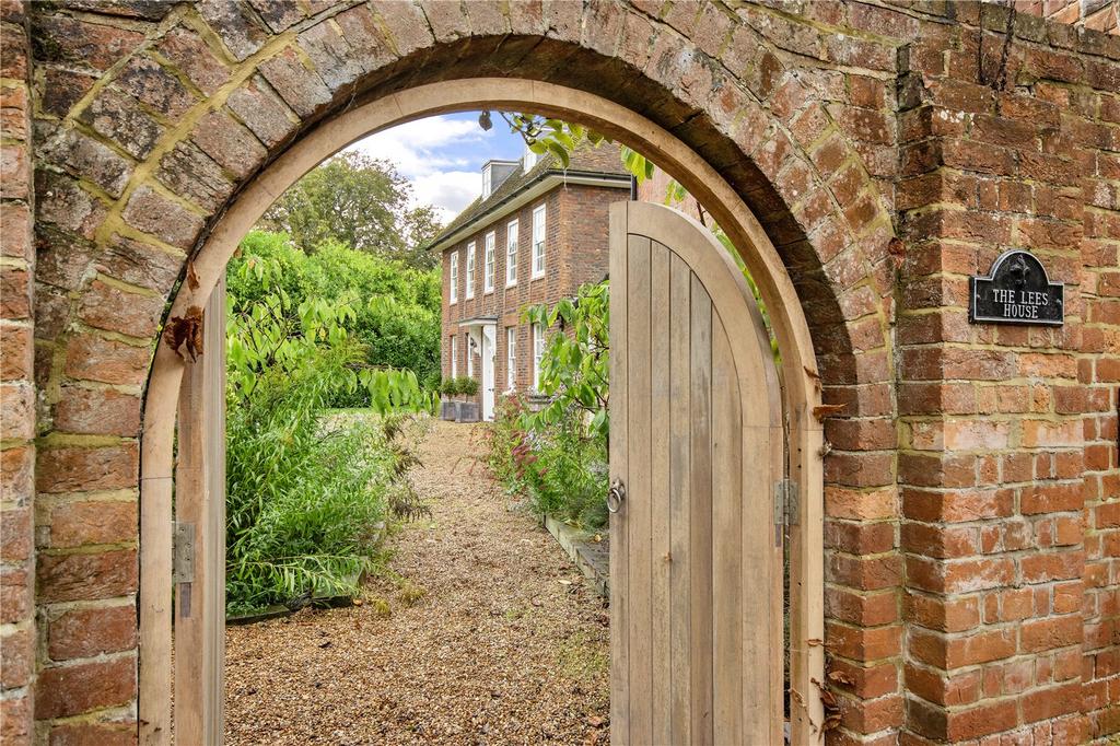 Garden Cameo