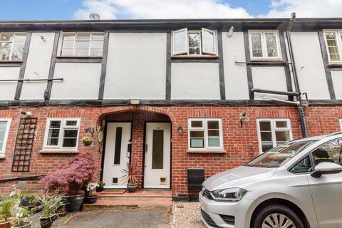 2 bedroom flat to rent, Arlington Lodge, Monument Hill, Weybridge, KT13