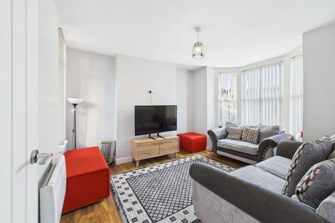 2 Abbey Grove, Nottingham, NG3 3AU