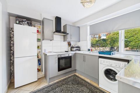 2 Abbey Grove, Nottingham, NG3 3AU