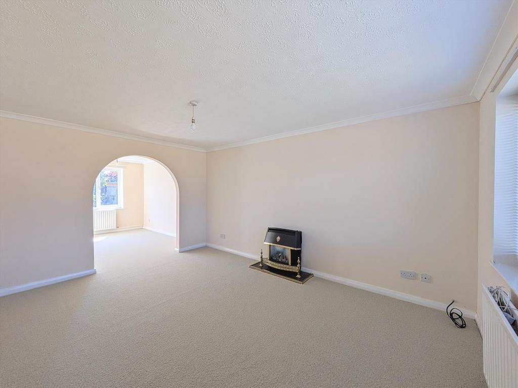 Lounge Dining Room N