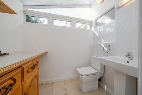 69 Fosseway Avenue, Moreton-in-marsh, GL56 0EB