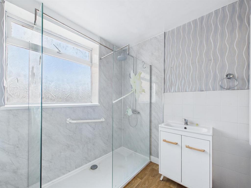 Shower 1.jpg