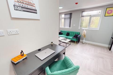Studio to rent, Park Hill Road, Harborne B17