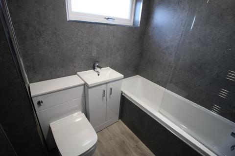 3 bedroom terraced house to rent, Ettrick Court, Cambuslang, G72