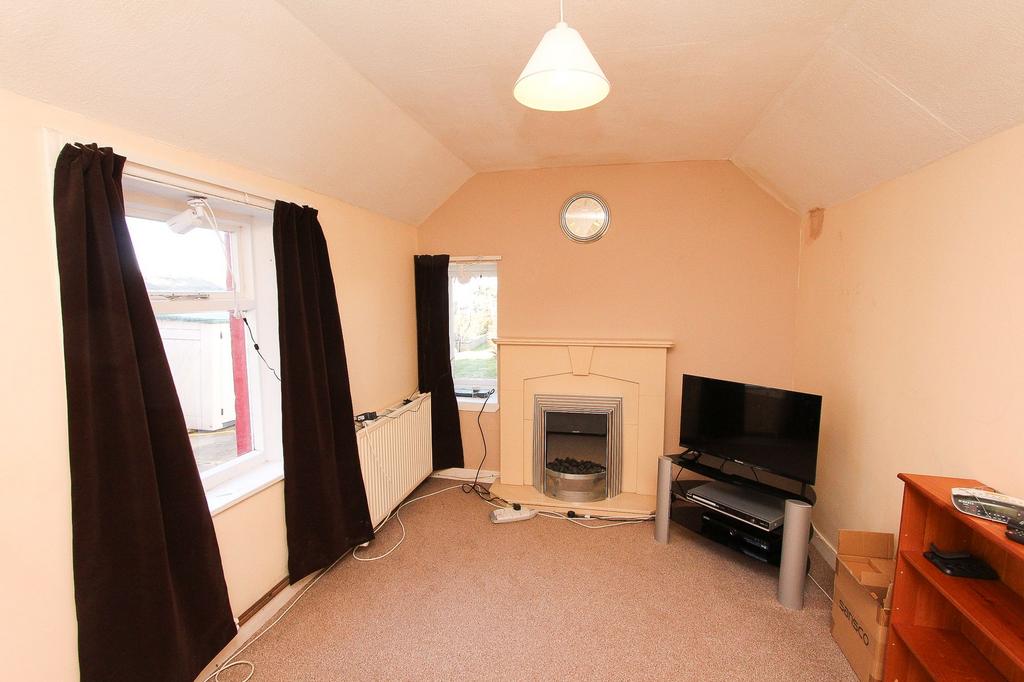Bedroom 2 / Sitting Room