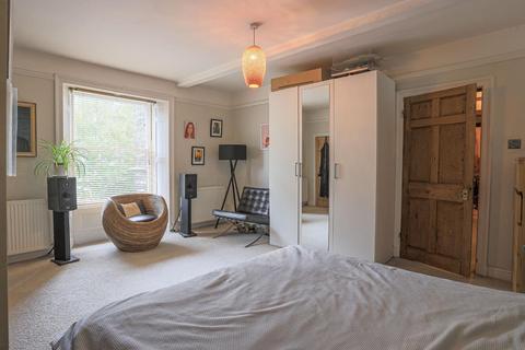Flat 3, Belle Vue Court, 6 Belle Vue, Ilkley, LS29 8TA