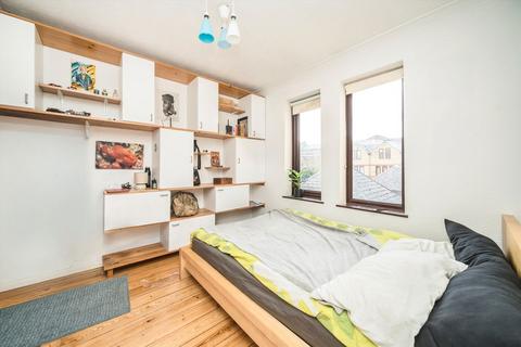 20 Torrington Place, London, E1W 2UY
