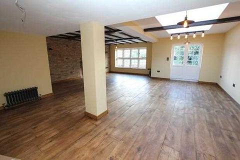 3 bedroom cottage to rent, Village Road, Denham Village