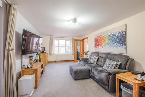 3 bedroom detached house for sale, Wherwell Road, Brighouse