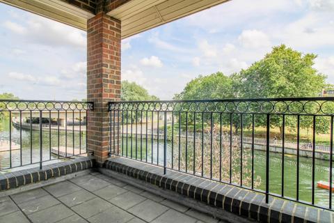 2 bedroom apartment for sale, Mariners Way, Cambridge