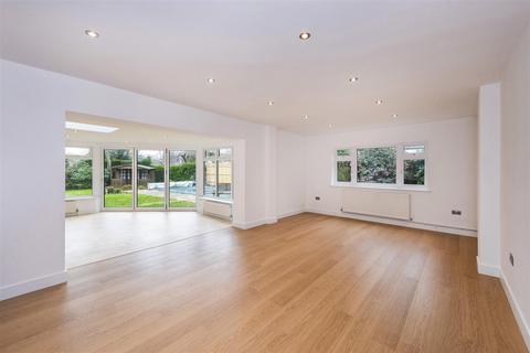 4 bedroom detached house to rent, Valley Forge Close, Tonbridge