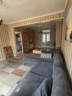 3 bedroom terraced house to rent, Greeford, UB6