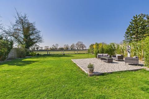 2 bedroom detached bungalow for sale, Norwich Road, Denton, Harleston