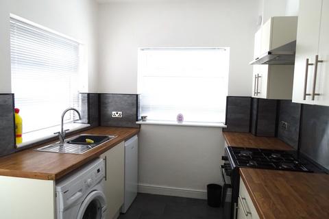 2 bedroom terraced house to rent, thomas street, Caergybi