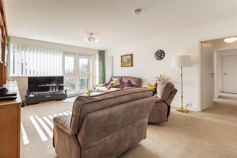 3 bedroom flat for sale, Pine View Manor, Hartland Road, Epping