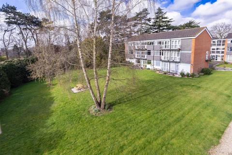 3 bedroom flat for sale, Pine View Manor, Hartland Road, Epping