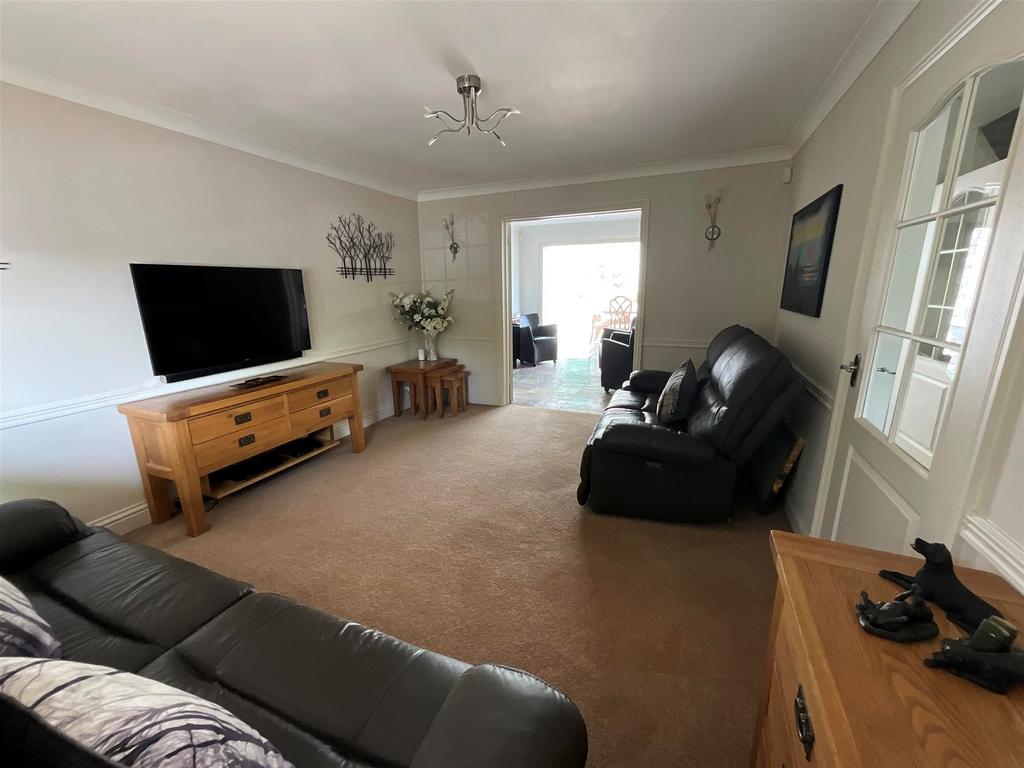 Lounge 4