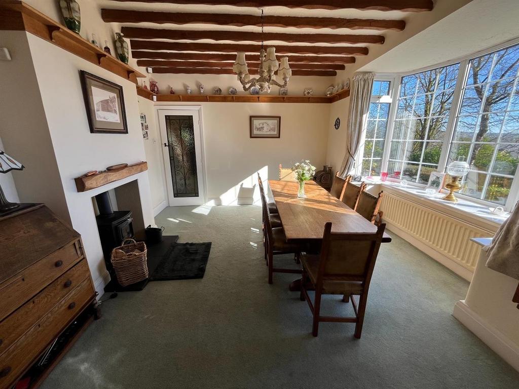 AM (2).jpeg
