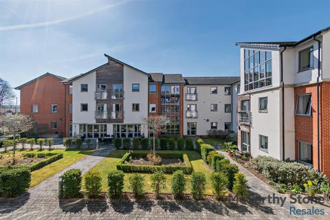 1 bedroom apartment for sale, Kings Place, Fleet Road, Fleet, Hampshire
