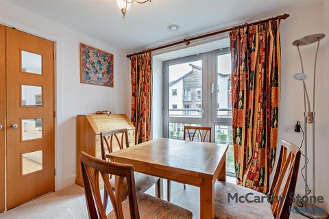 1 bedroom apartment for sale, Kings Place, Fleet Road, Fleet, Hampshire