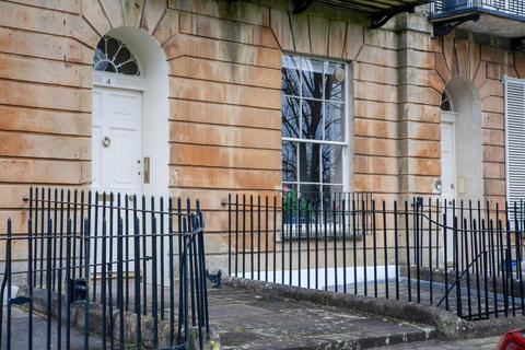 3 bedroom flat for sale, Sion Hill Place, Bath, Somerset, BA1