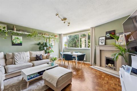 2 bedroom apartment for sale, North Orbital Road, Denham Green