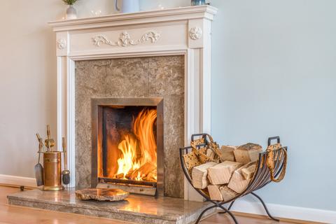 38 Windy Wood, Godalming, GU7 1XX
