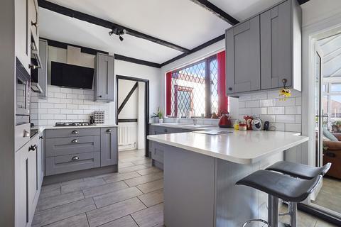 3 bedroom chalet for sale, Herbert Road, Rainham