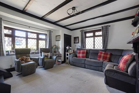 3 bedroom chalet for sale, Herbert Road, Rainham